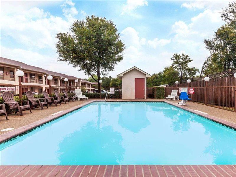 Hotel Super 8 By Wyndham Arlington East Esterno foto
