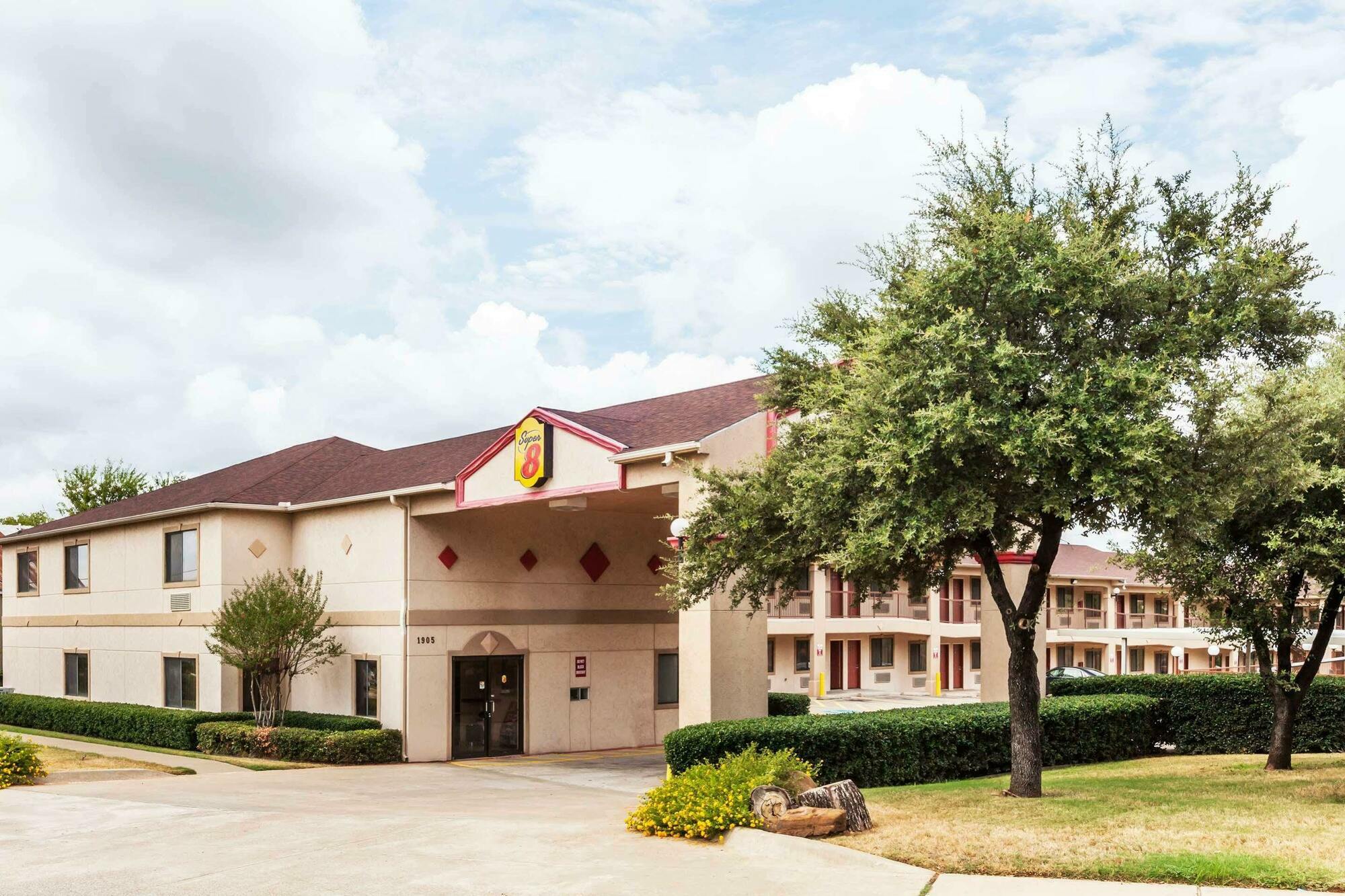 Hotel Super 8 By Wyndham Arlington East Esterno foto